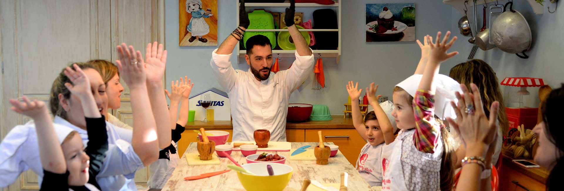 KIDS COOKING CLUB