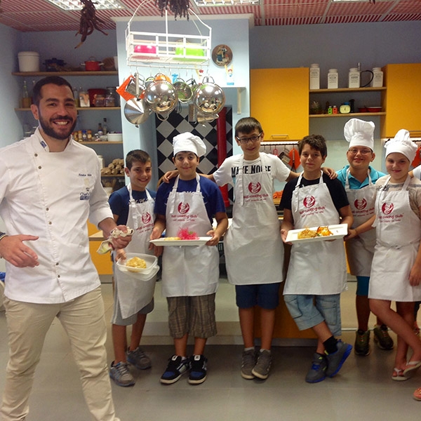 KIDS COOKING CLUB 2014-2015 ΜΑΘΗΜΑΤΑ ΜΑΓΕΙΡΙΚΗΣ ΓΙΑ ΠΑΙΔΙΑ