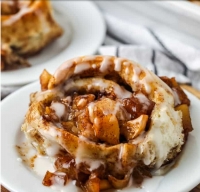 Apple cinnamon rolls